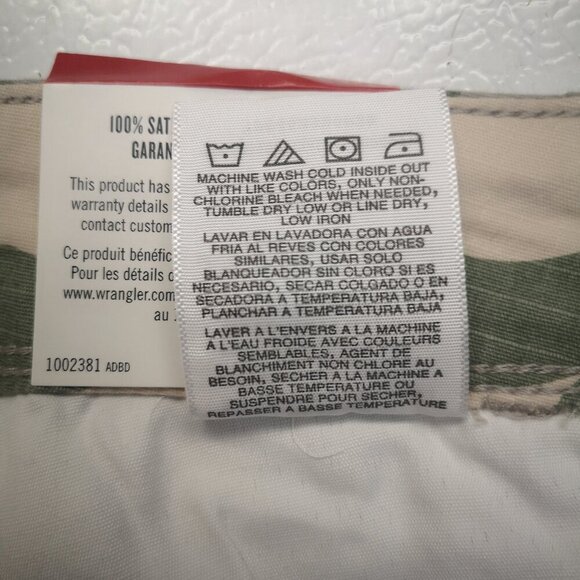 NWT Wrangler 5 Star Premium Epic Soft Men's Size 44 Relaxed Fit Camo Shorts - Picture 8 of 13